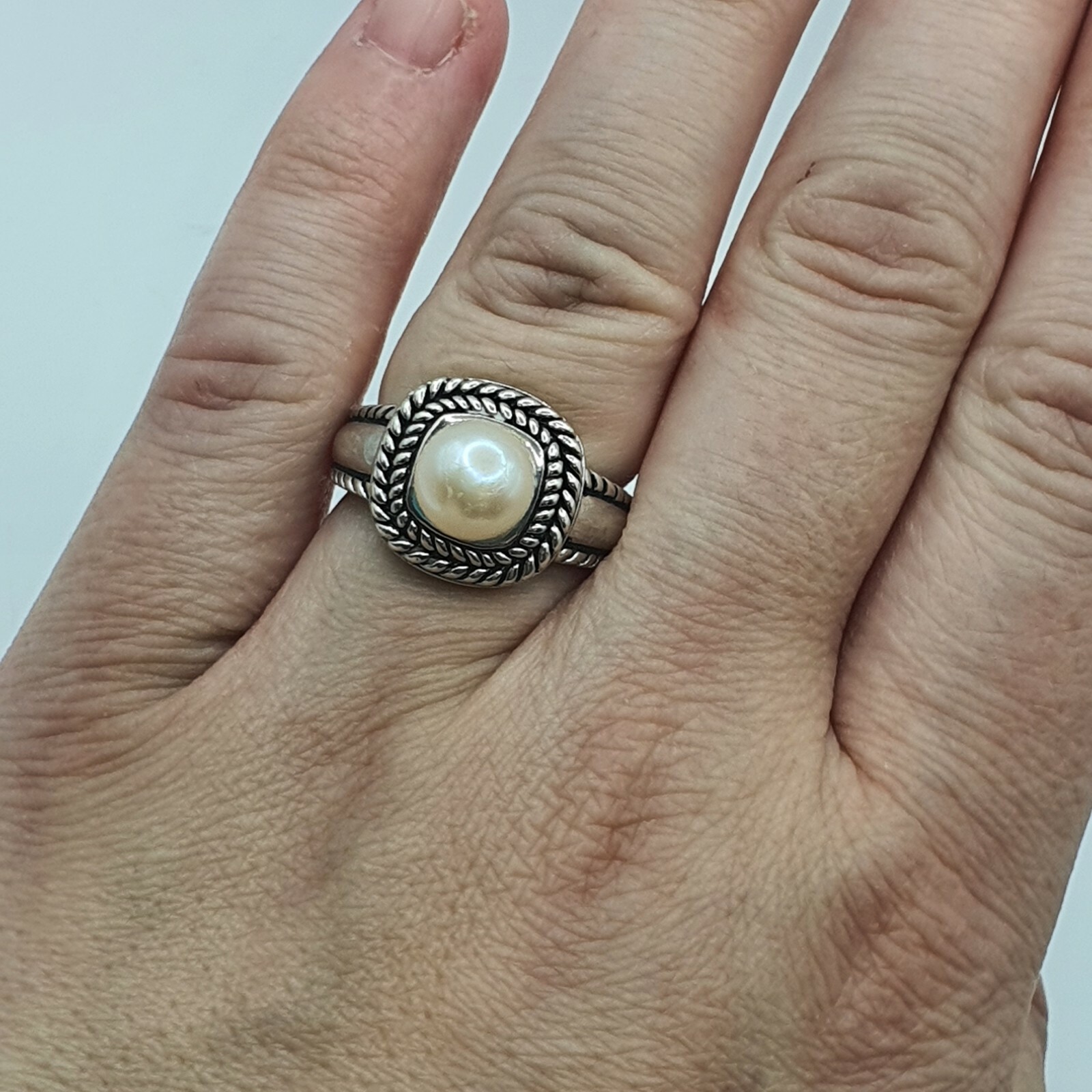 Photo 3 of Sterling Silver Pearl Ring Size P-Q (R81)