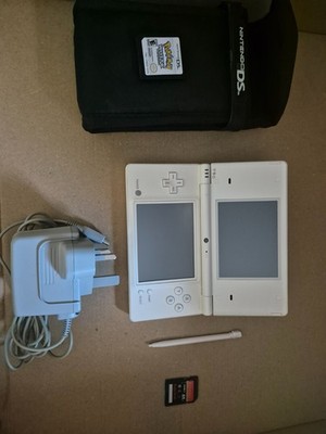 Nintendo DSi Pokemon Reshiram & Zekrom Weiß SE Konsole mit Spiel, Hülle und SD