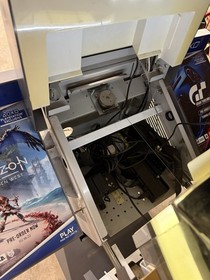 PlayStation 4 GameStop Kiosk PS4 Demo Kiosk Complete System Works With Key