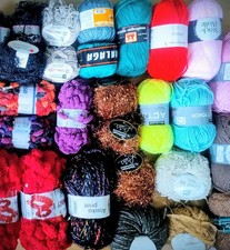 Wollpaket 26 neue Knäuel Strickgarn Effektgarn verschiedene Sorten bunt