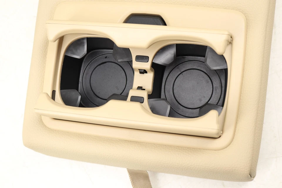 2014-2018 BMW 328D XDRIVE - REAR Center SEAT Armrest / CUP Holder 7315050 Foto 2 de 4