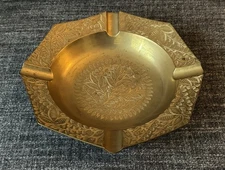 Vintage Brass Ashtray Heavy Cigar Table Decoration Hand Etched Engraved India