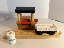 Thomas Wooden Railway Sodor Dairy Barrel Loader With Cargo Car And Milk Barrel