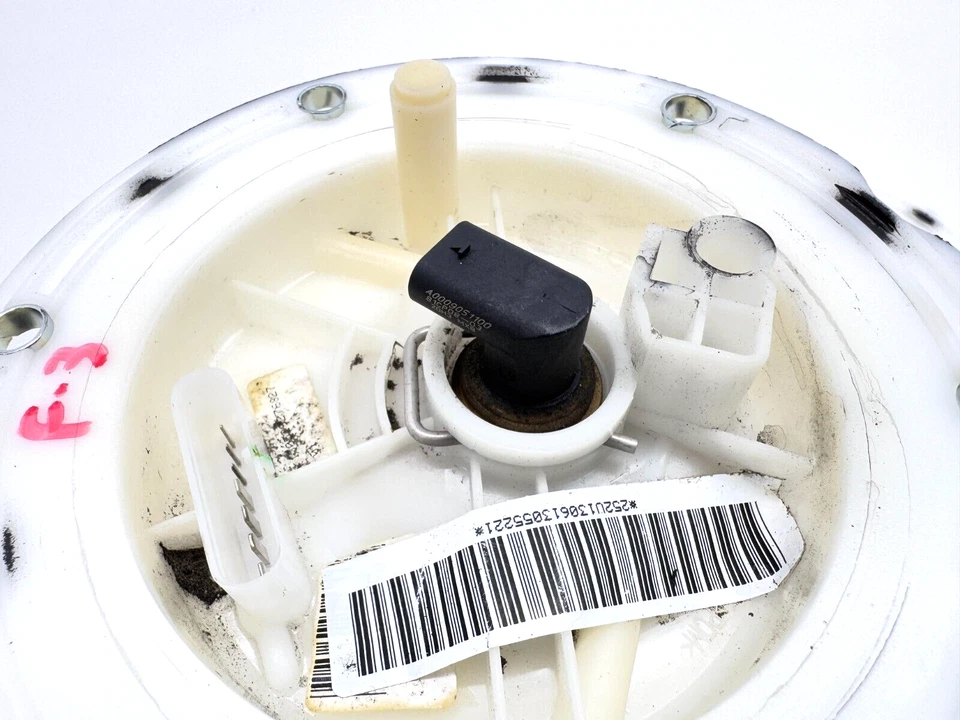 Mercedes-Benz 2013-2016 tracción trasera E350 W212 OEM conjunto de bomba de combustible genuino Foto 4 de 4