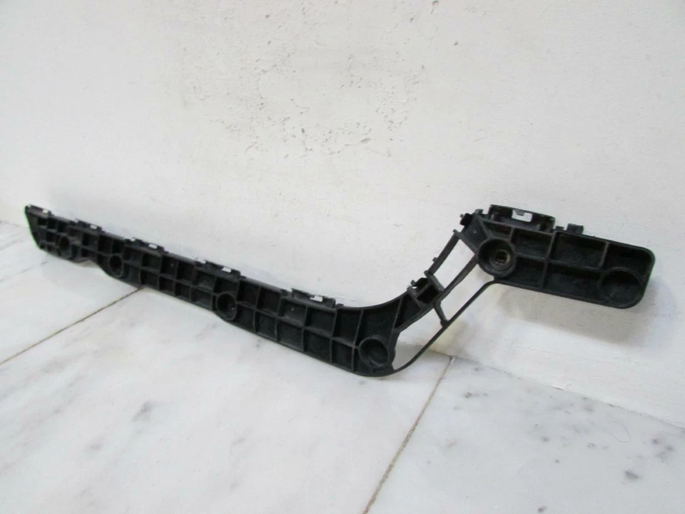 Soporte de parachoques trasero izquierdo lado del conductor OEM 5215660070 2008-2020 Toyota Lexus LX570 Foto 2 de 4