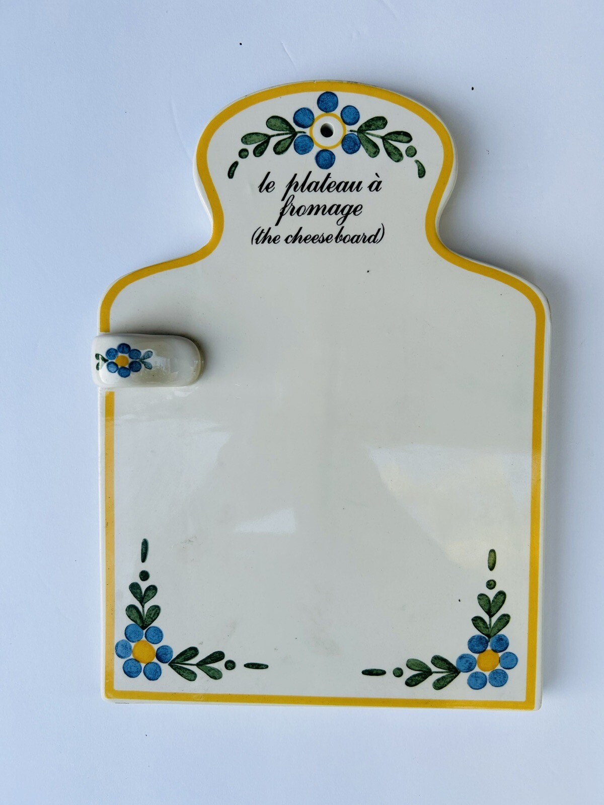 Sigma Ceramic Cheese Board & Utensil