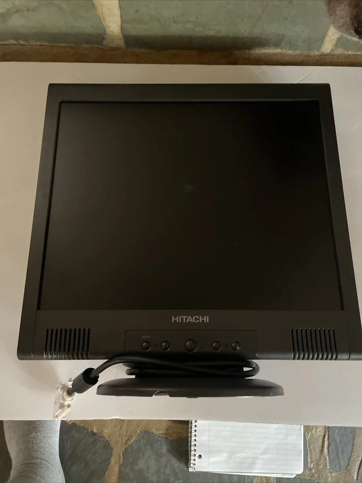 Computer Monitors/Hitachi CML174SXWB 17'' LCD Monitor W/Base DVI Input - Image 2 of 4