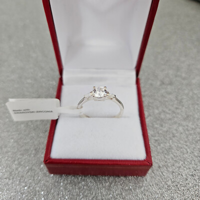 Atemberaubender Zirkonia Solitär Ring mit Akzenten in Sterlingsilber