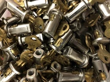 ORIGINAL Northwestern Gumball Candy Nut Bulk Vending Machine Lock & Key NOS