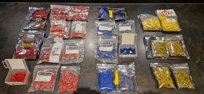 2,1 kg verschiedene isolierte Push-On Crimp Klemmenverbinder (ROT, BLAU, GELB)
