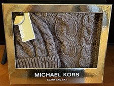 NEW 98 Authentic Michael Kors 2-PC Gift Set Cableknit Hat  Scarf Brown