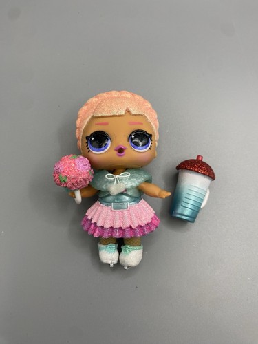 All-Star B.B.s Series 5 Winter Games Ice Sk8er Skater. With Bouquet & Skates
