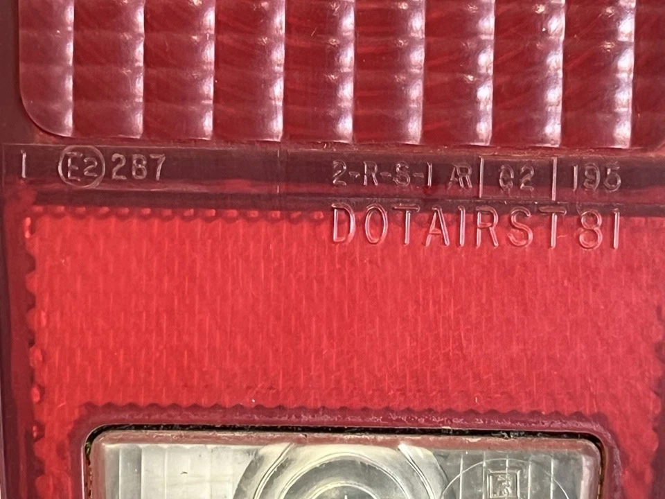 Jeep Grand Wagoneer 1988 luz trasera lámpara se adapta a ambos lados 5761508 Foto 4 de 4