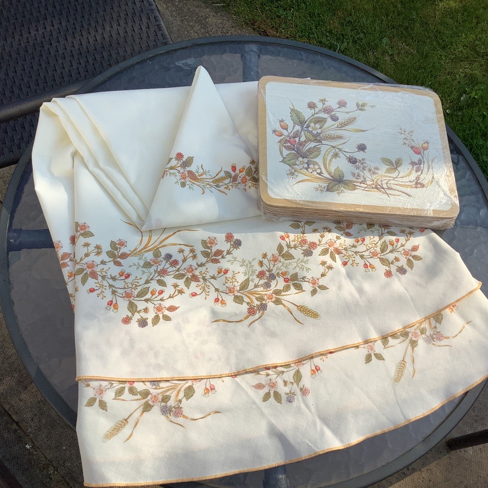 6 St Micheal ,Marks And Spencer Harvest Placemats & Round Tablecloth