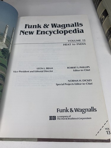 Funk & Wagnalls Standard Desk Dictionary Encyclopedia Volume 2 5 7 8 13 Lot - Imagen 10 de 20