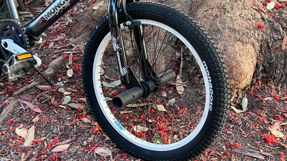 Mongoose Ravage Shut Op & Ride 20” BMX Bike Gray - Image 3 of 4