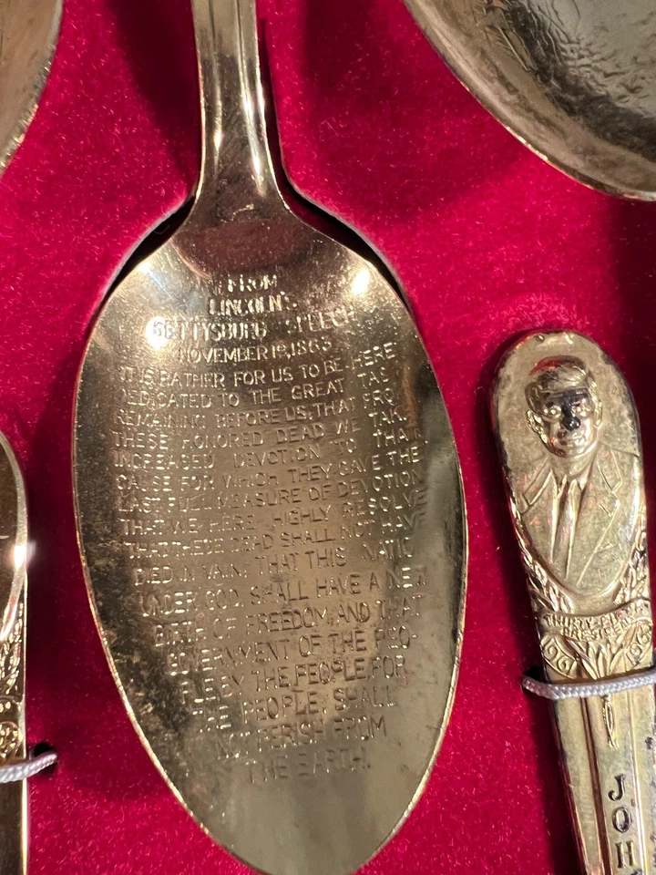 Juego de cuchara conmemorativa presidencial chapada en oro vintage WM Rogers 34 en caja Foto 3 de 4