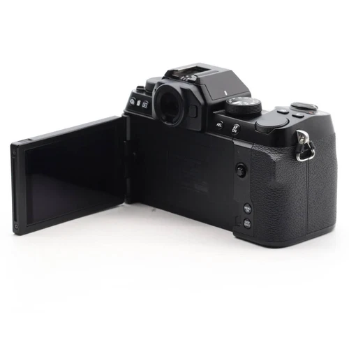 Fujifilm X-S10 26.1MP Mirrorless Camera Black (Body Only) - Picture 8 of 9