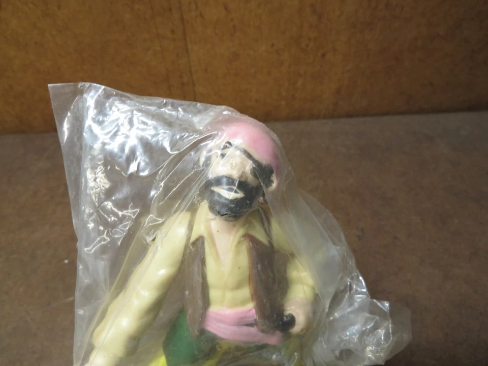 Espada cofre del tesoro pirata Wilton Cake Topper 1979 de colección Foto 2 de 4