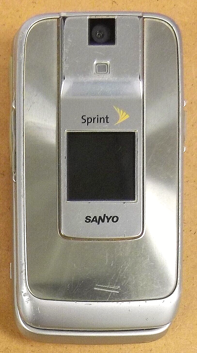 Sanyo Katana DLX SCP-8500 - Ice / Silver ( Sprint ) Very Rare Flip