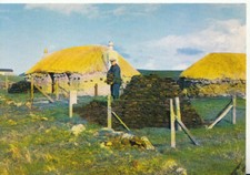Scotland Postcard - Thatched Croft House - Ref 19171A