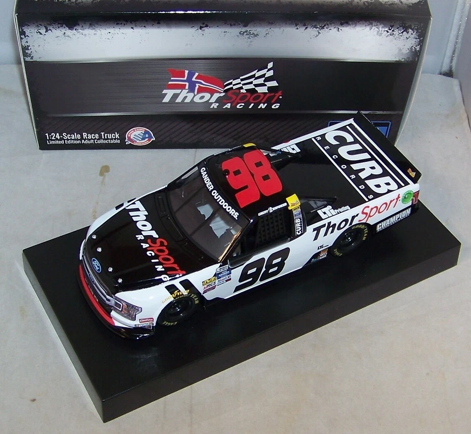 1:24 Acción 2019 #98 Thorsport Temporada Regular Campeón F150 Grant Enfinger 1/505 Foto 3 de 4
