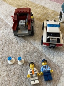 Lego city town 60044 Mobile Police Unit & 60128 Police Pursuit Complete Builds