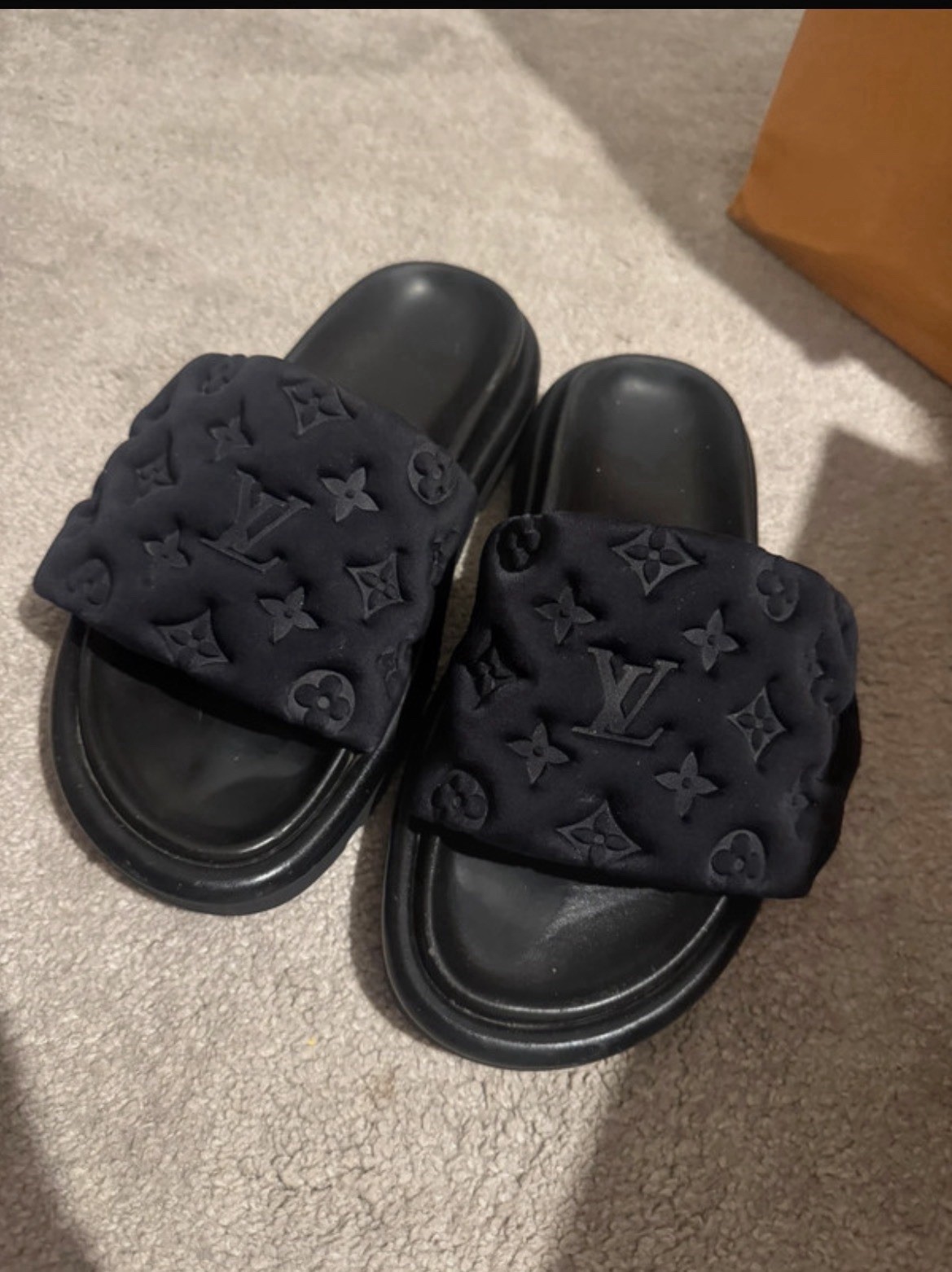 Louis Vuitton Women's Black Logo Slide Sandals Quilted Leather Slip On Casual