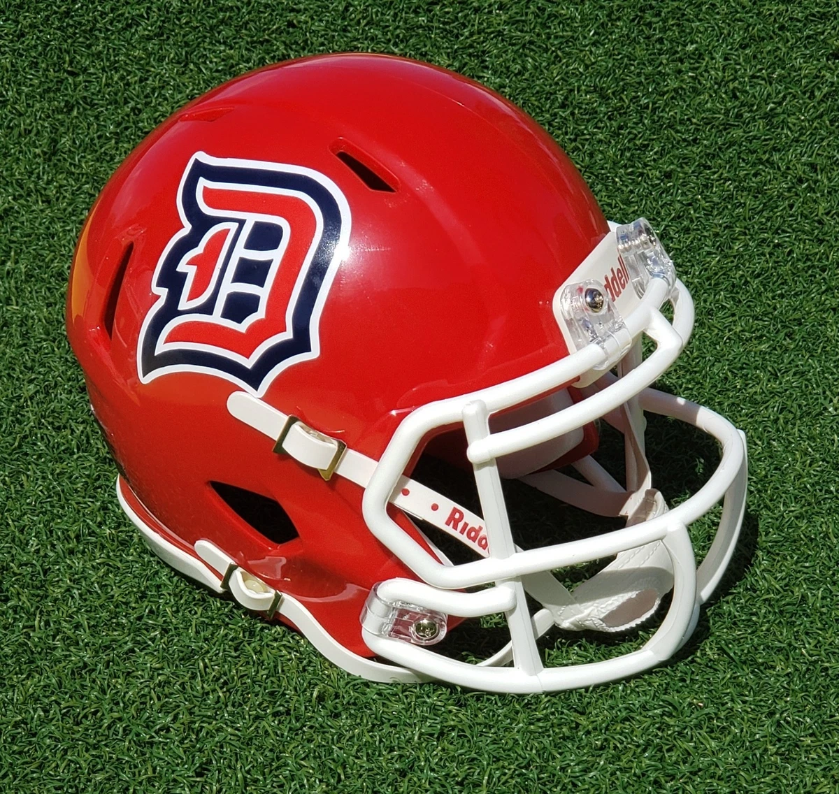 duquesne university mini football helmet Oregon Ducks Apple Green with Wings NCAA Riddell Speed : Sports & Outdoors SP face mask Tennessee Volunteers Riddell Speed Mini