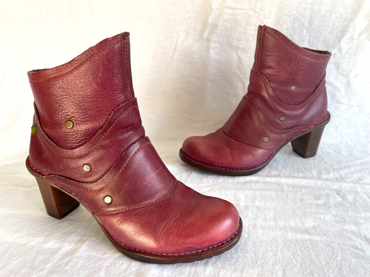 Natura boots cheap