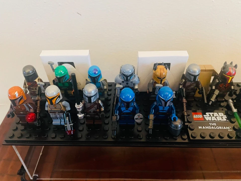 Lego Star Wars Disney Mandalorian Completo 24 Minifigura Ultimate Set Din Grogu Foto 2 de 4