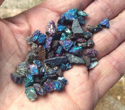 PEACOCK ORE BORNITE 60 - 65 TEENY TINY NUGGETS 2mm - 10mm TASCHE & AUSWEIS 25gramm