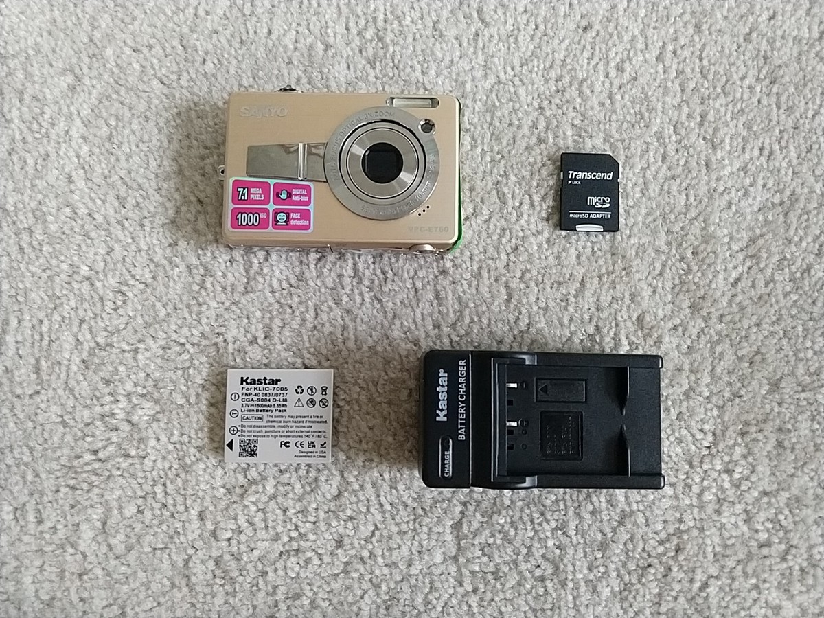 Sanyo VPC-E760 7.1 Mega Pixels 3x Optical Zoom Compact Gold