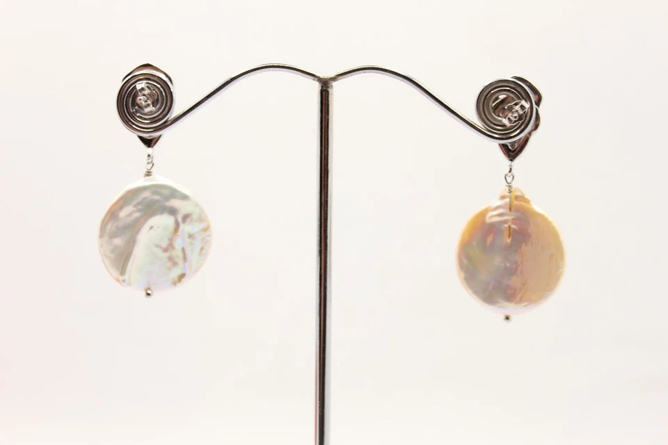 ORECCHINI ARGENTO PERLE BAROCCHE COLTIVATE ZIRCONI BIANCHI E RUBINI PENDENTI - Immagine 3 di 4