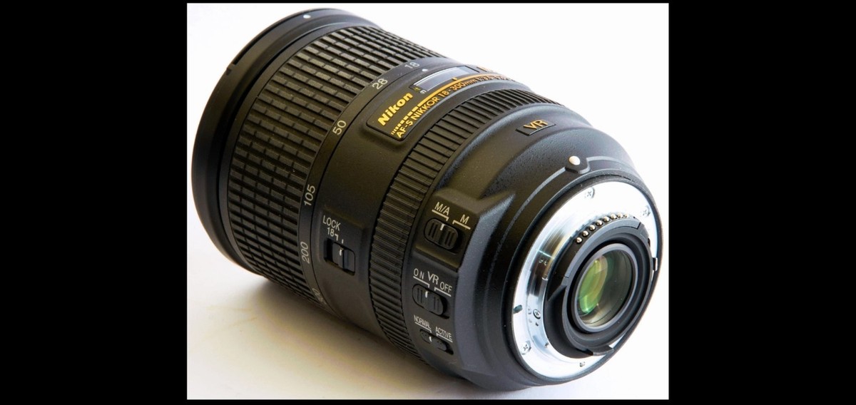 Nikon AF-S DX NIKKOR 18-300mm f/3.5-6.3G ED VR Lens for sale