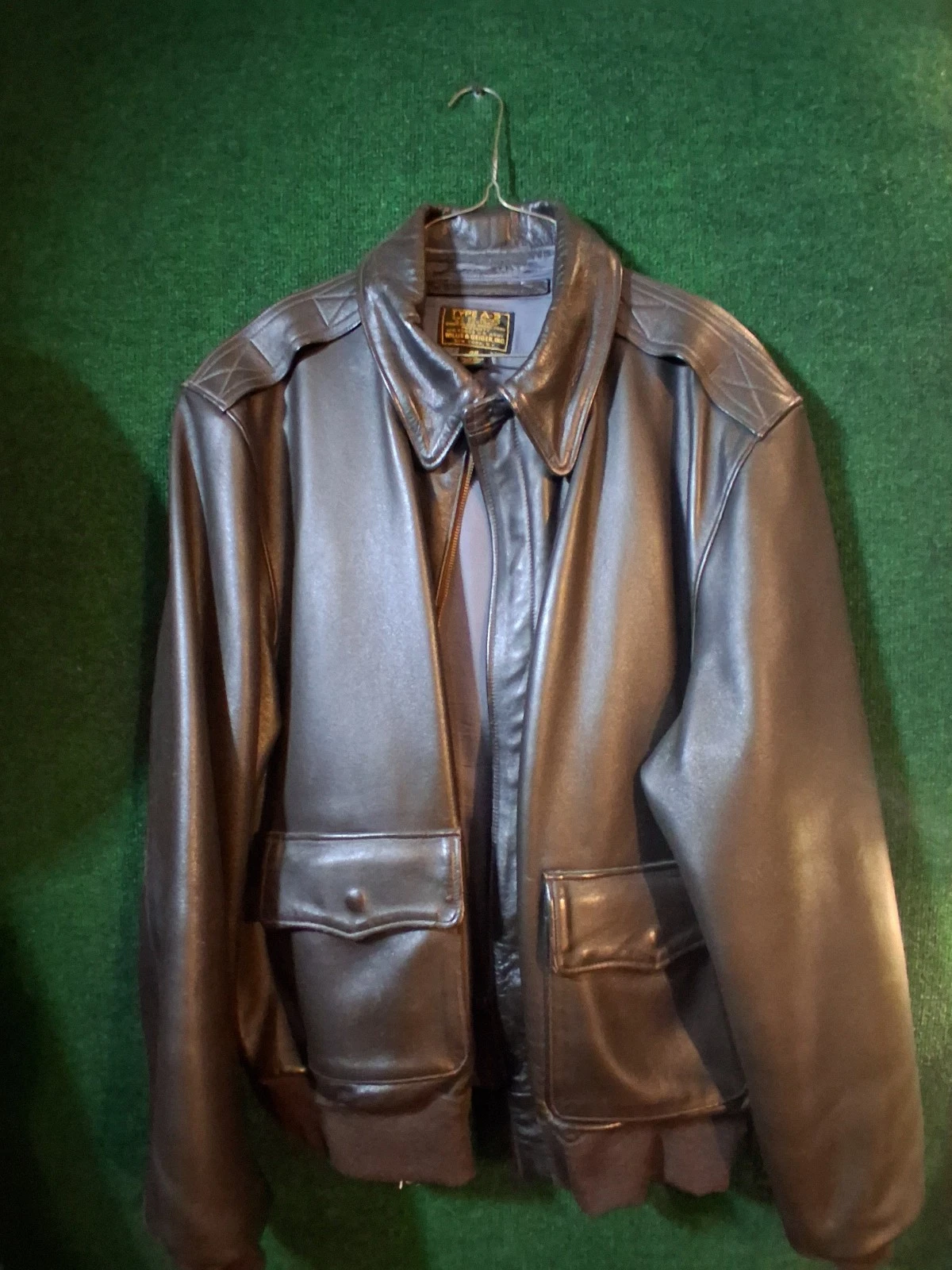 Aero Leather Bomber A-2 Dark Seal Horsehide Sz-48 - product detail image 2