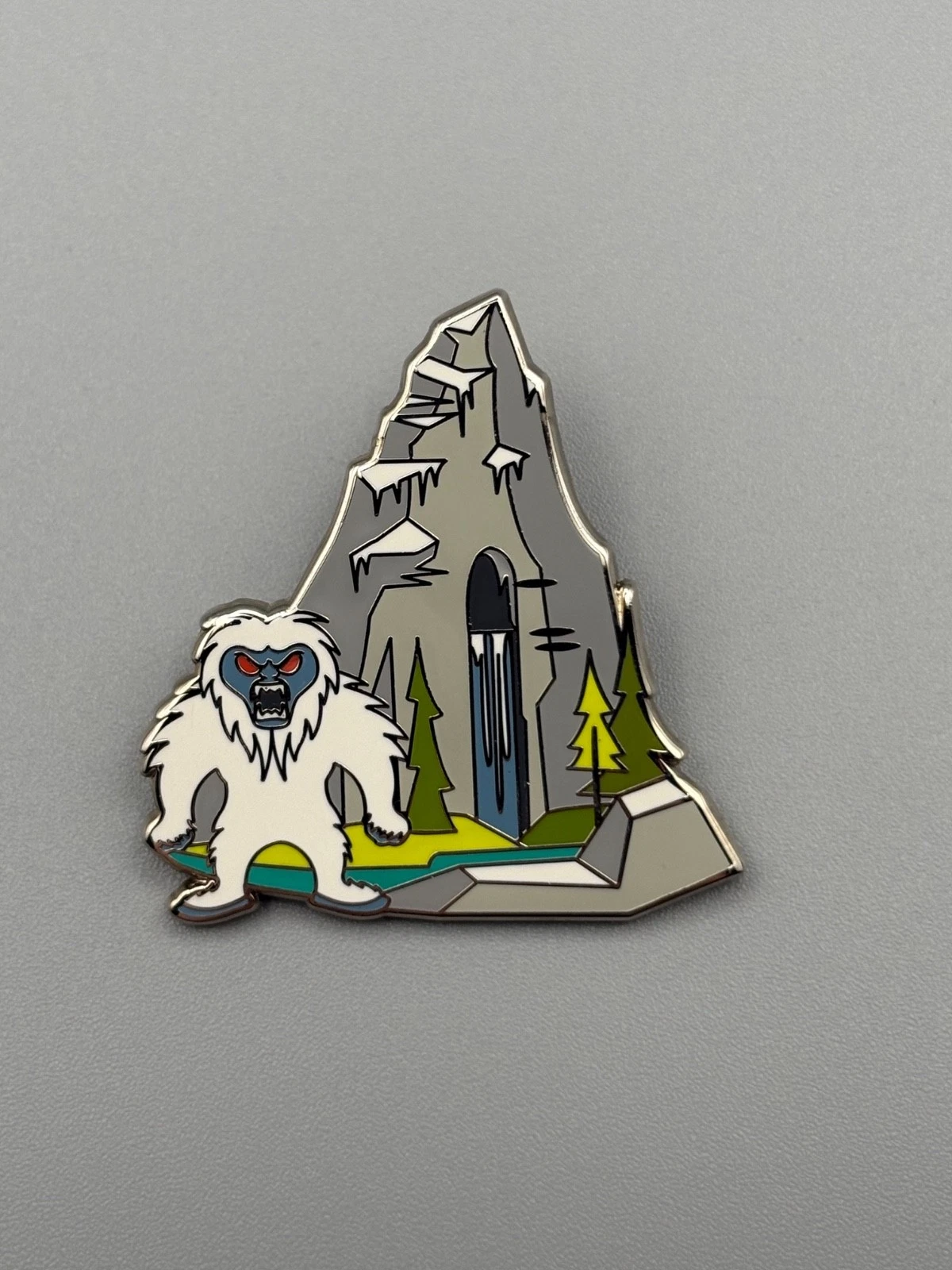 DISNEY TRADING PIN * MATTERHORN * YETI * RETRO MYSTERY * DISNEYLAND RESORT