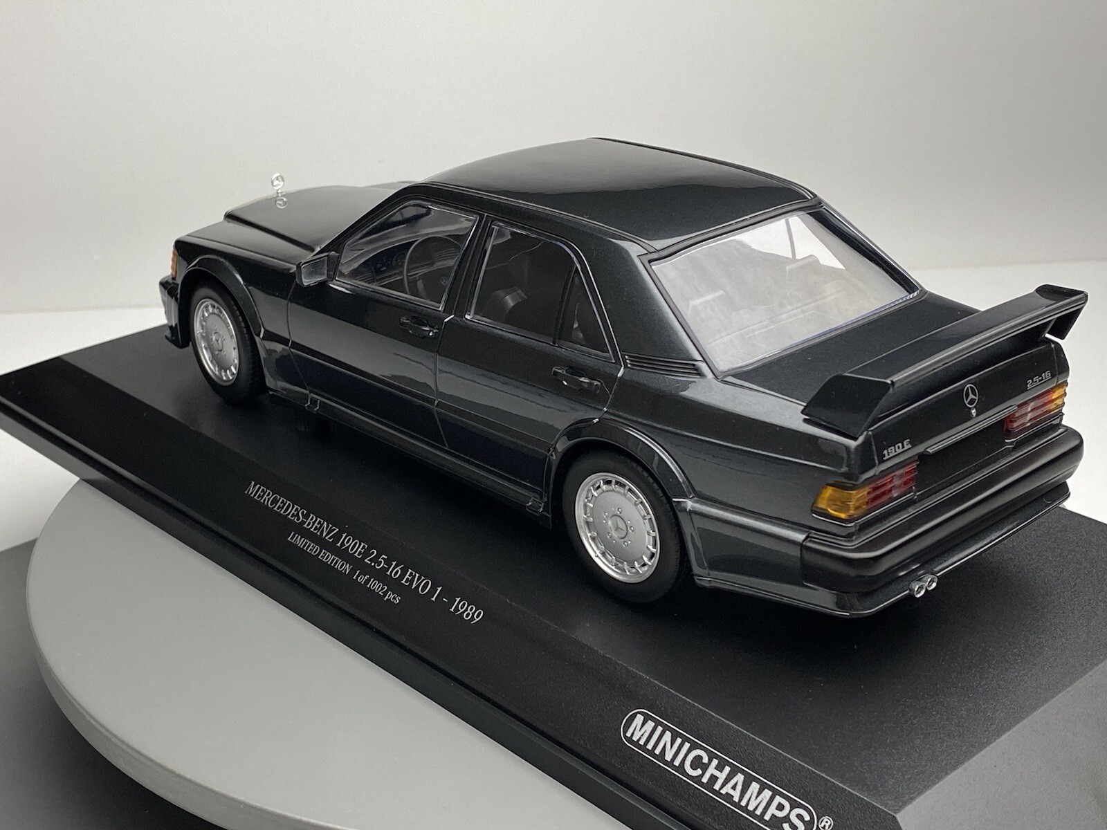 AUTOart 1:18 Mercedes-Benz 190E 2.5-16 Evolution II Blauschwarz – Sammlungsauflösung im unberührten Originalkarton – Bild 8