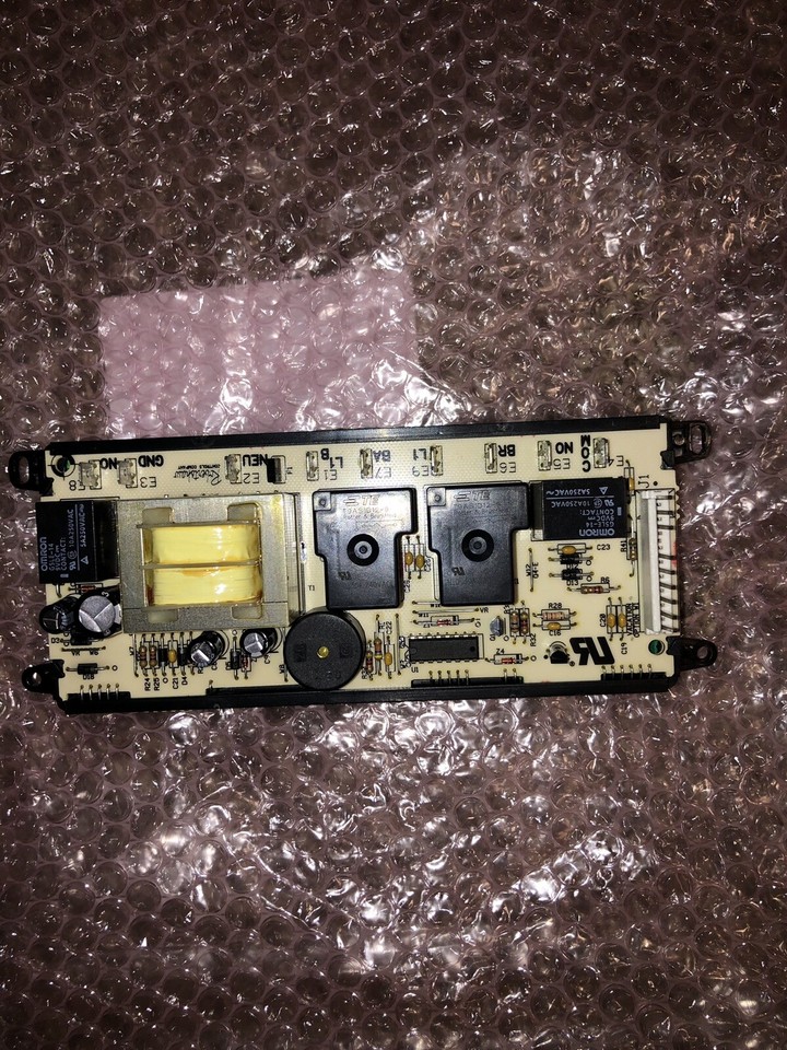 Module électronique de commande four Bosch 11049748