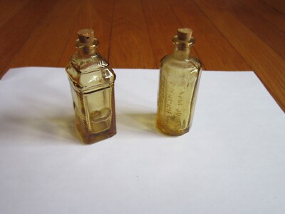 Mini Bottles Glass Gold Amber Yellow Corks 3'' Wheaton Richmond VA & Apple Phila.