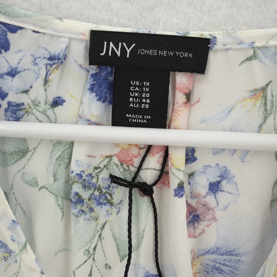 Jones New York Shirt Womens 1X White Blue Floral Short Sleeve Blouse Lightweight - Image 3 of 4