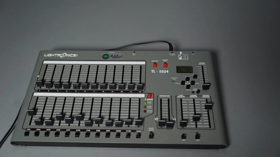 LIGHTRONICS TL-5024 Multi-Application Lighting Control Console - Image 4 of 4