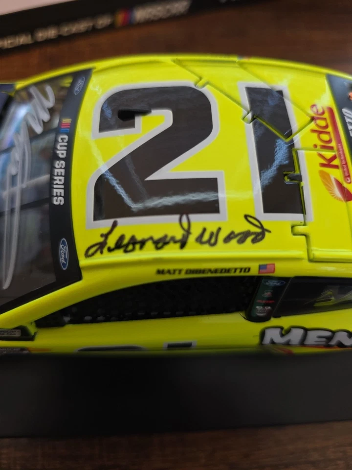Matt DiBenedetto 2020 Wood Brothers 4X autografado escala 1/24 1 de 540 Leonard  - Imagem 3 de 4