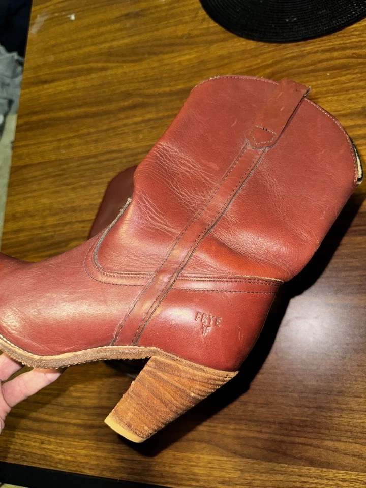 Vintage 1980s Frye Women’s Red Leather Cowboy Boots Heeled Size 8B Made In USA - Image 2 of 4