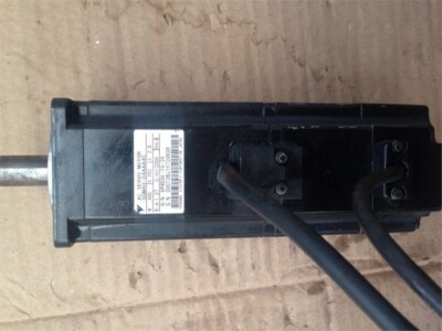 Used 1Pc Yaskawa SGMAH-04AAA4C Servo Motor Tested nm