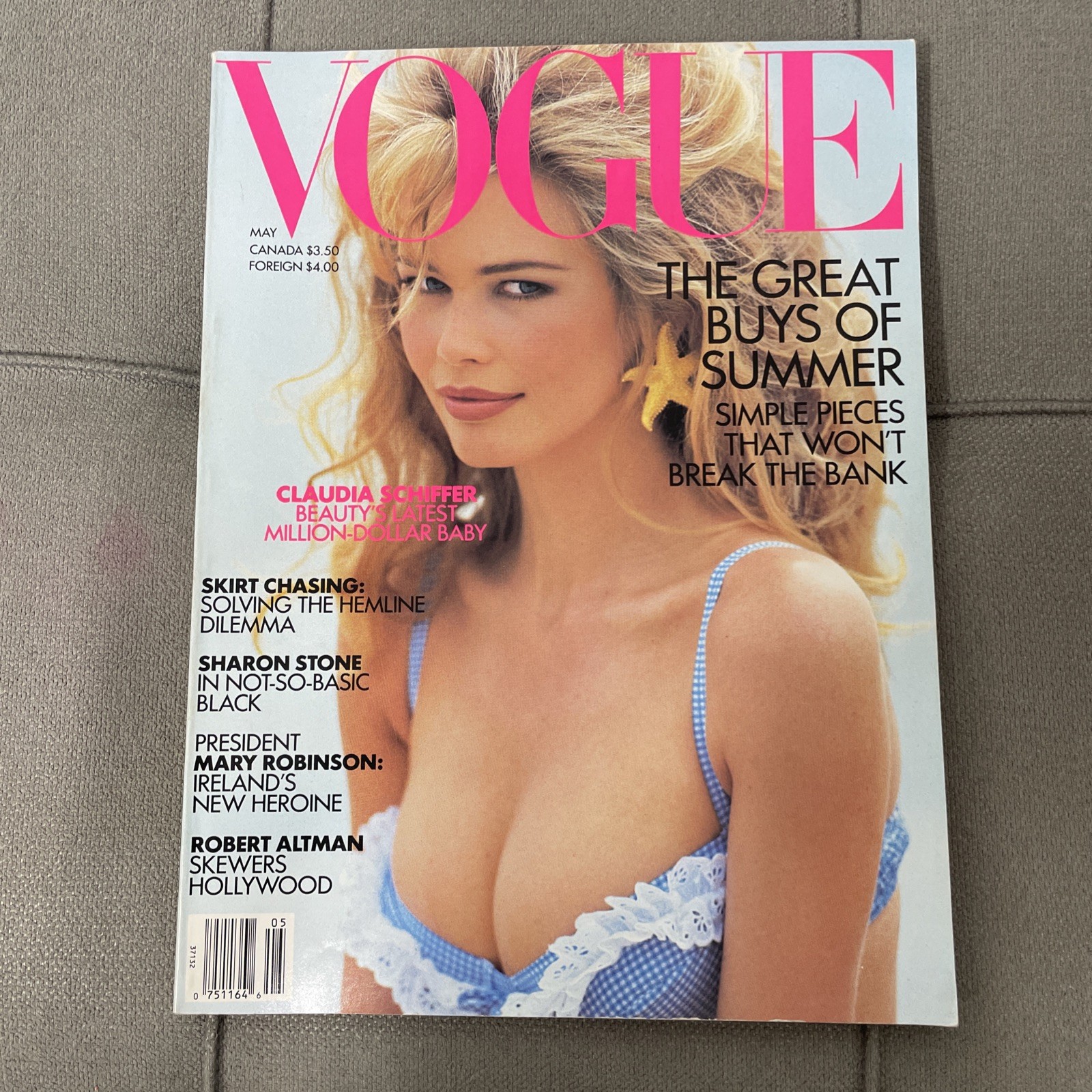 US VOGUE MAGAZINE - MAY 1992 - CLAUDIA SCHIFFER COVER