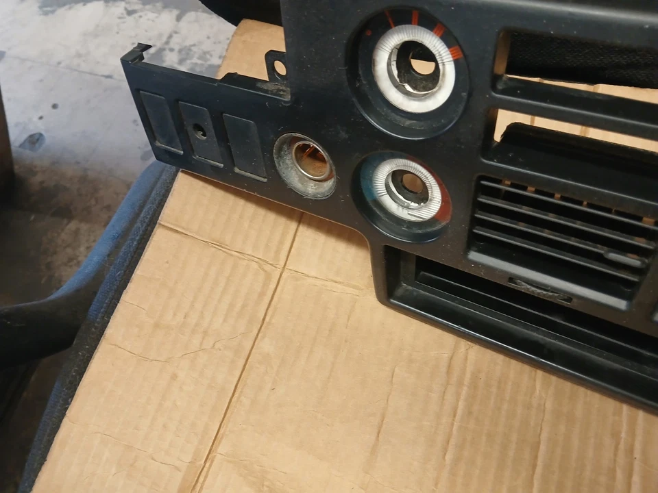 1986-1993 Mazda B2000 B2200 B2600 heater control bezel face plate OEM - Image 4 of 4
