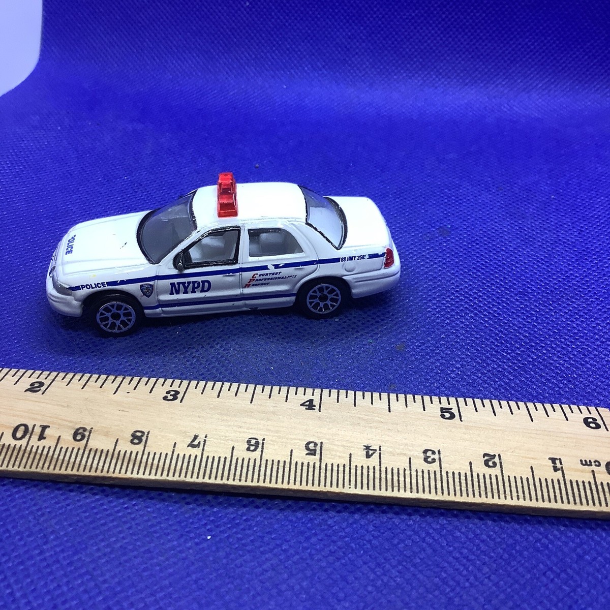 1:64 scale 2004 NYPD New York Police Foundation Ford Crown
