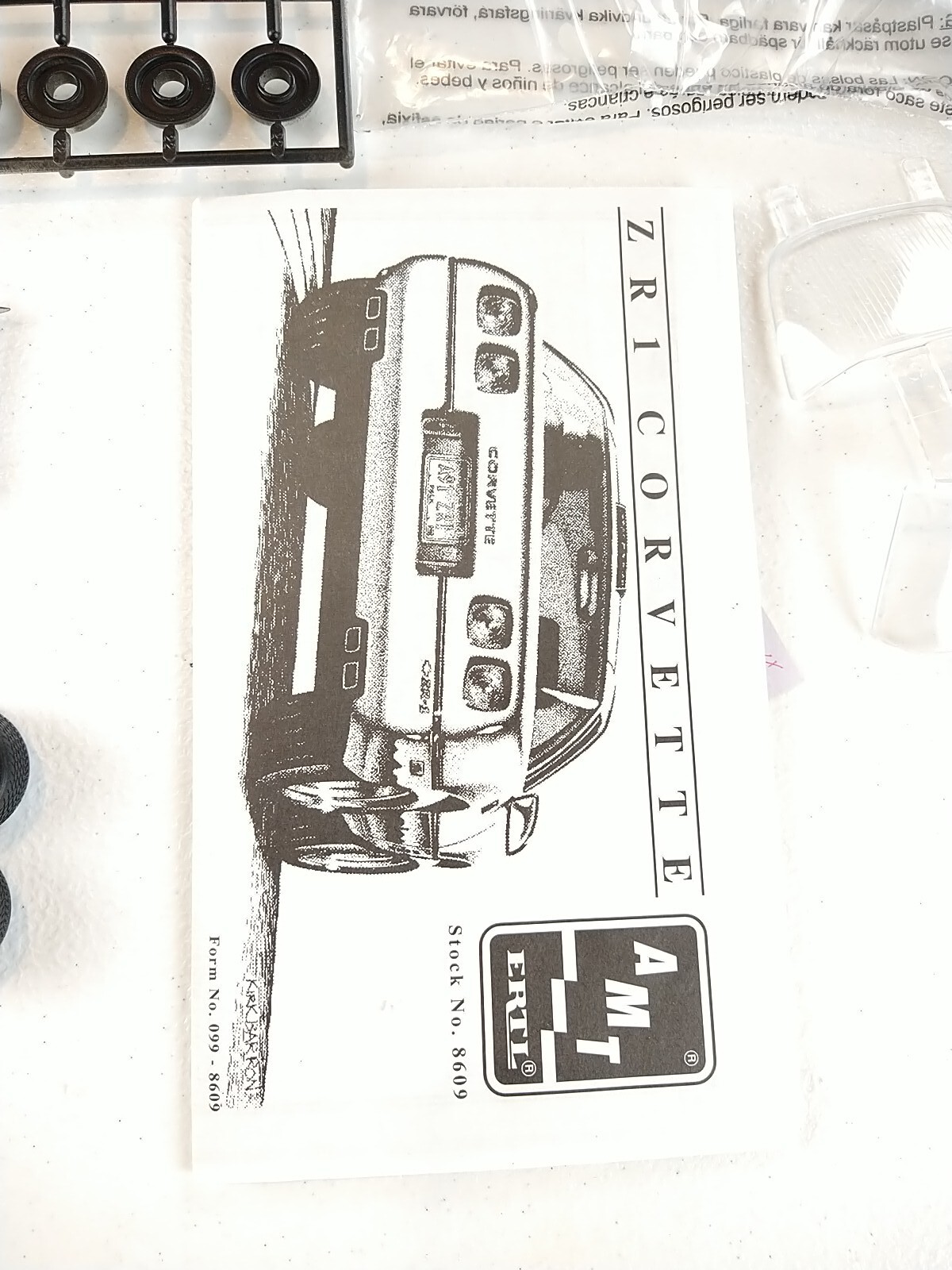 AMT Ertl Chevrolet Corvette ZR-1 1:25 Scale Plastic Model Car Kit 8609 ...