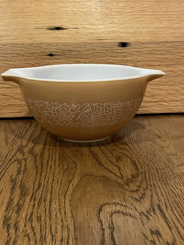 Vtg Pyrex #441 Nesting Bowl 750ml. Floral Mixing Bowl. Good Condition